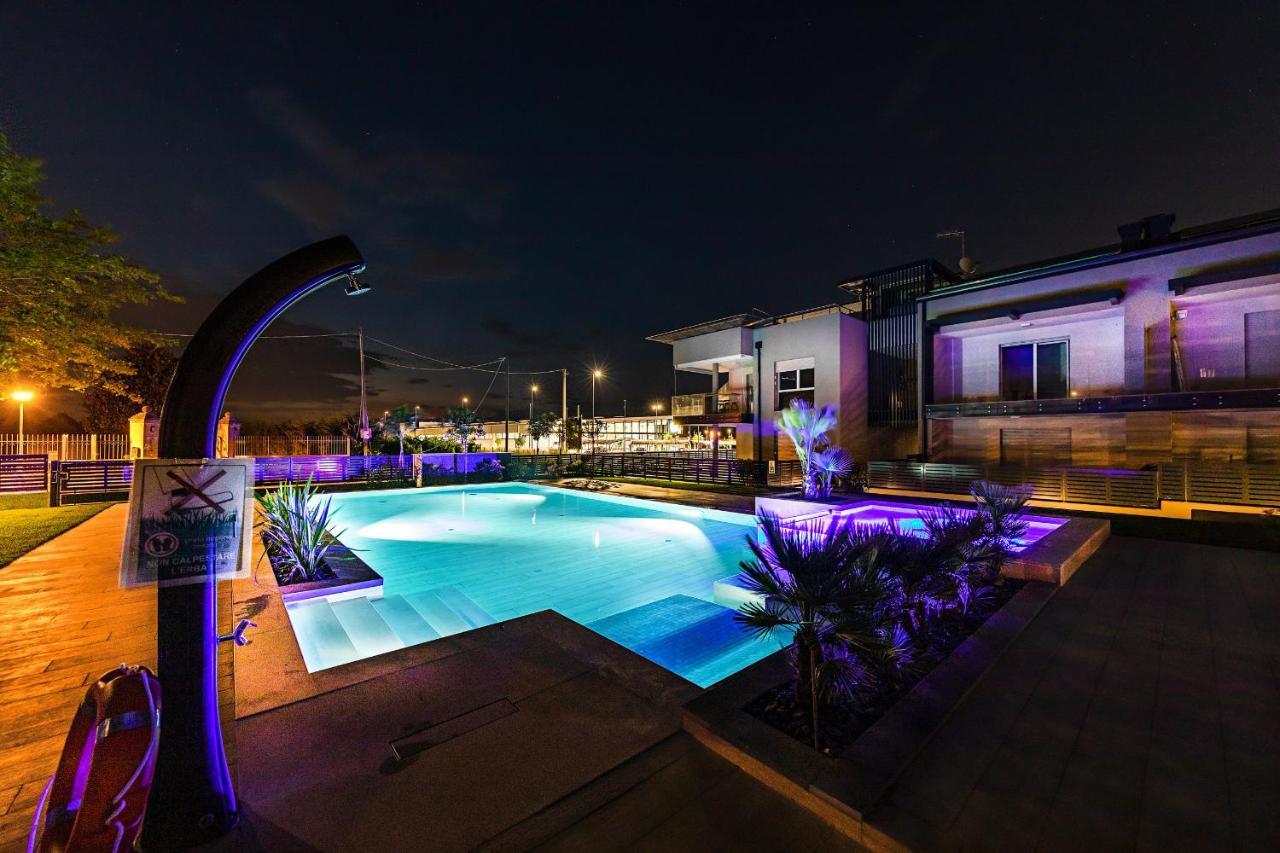 Una Terrazza Sul Lago A2 Con Piscina By Wonderful Italy * Peschiera del Garda